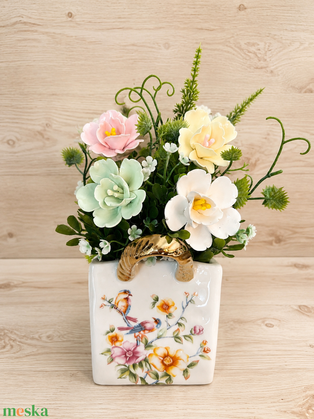 Színes kerámia virágok porcelán táskában - otthon & életmód - virágdekoráció - virágdíszek - asztali virágdísz - Meska.hu