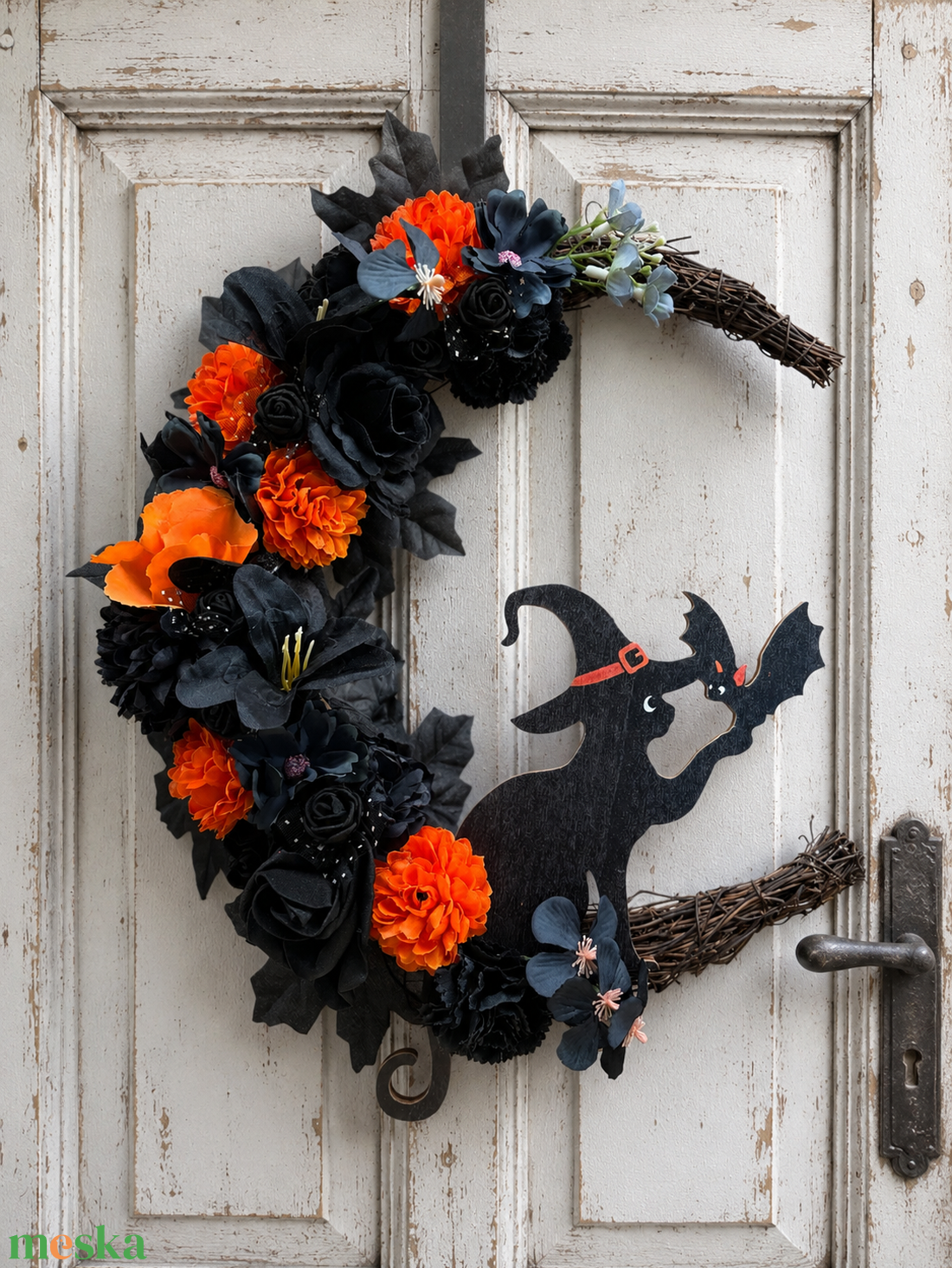 Cicás halloweenes koszorú - otthon & életmód - dekoráció - halloween - halloweeni ajtódíszek és ablakdíszek - Meska.hu