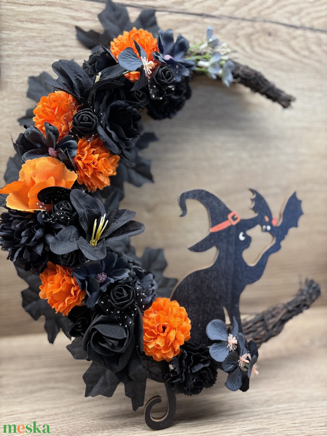Cicás halloweenes koszorú - otthon & életmód - dekoráció - halloween - halloweeni ajtódíszek és ablakdíszek - Meska.hu