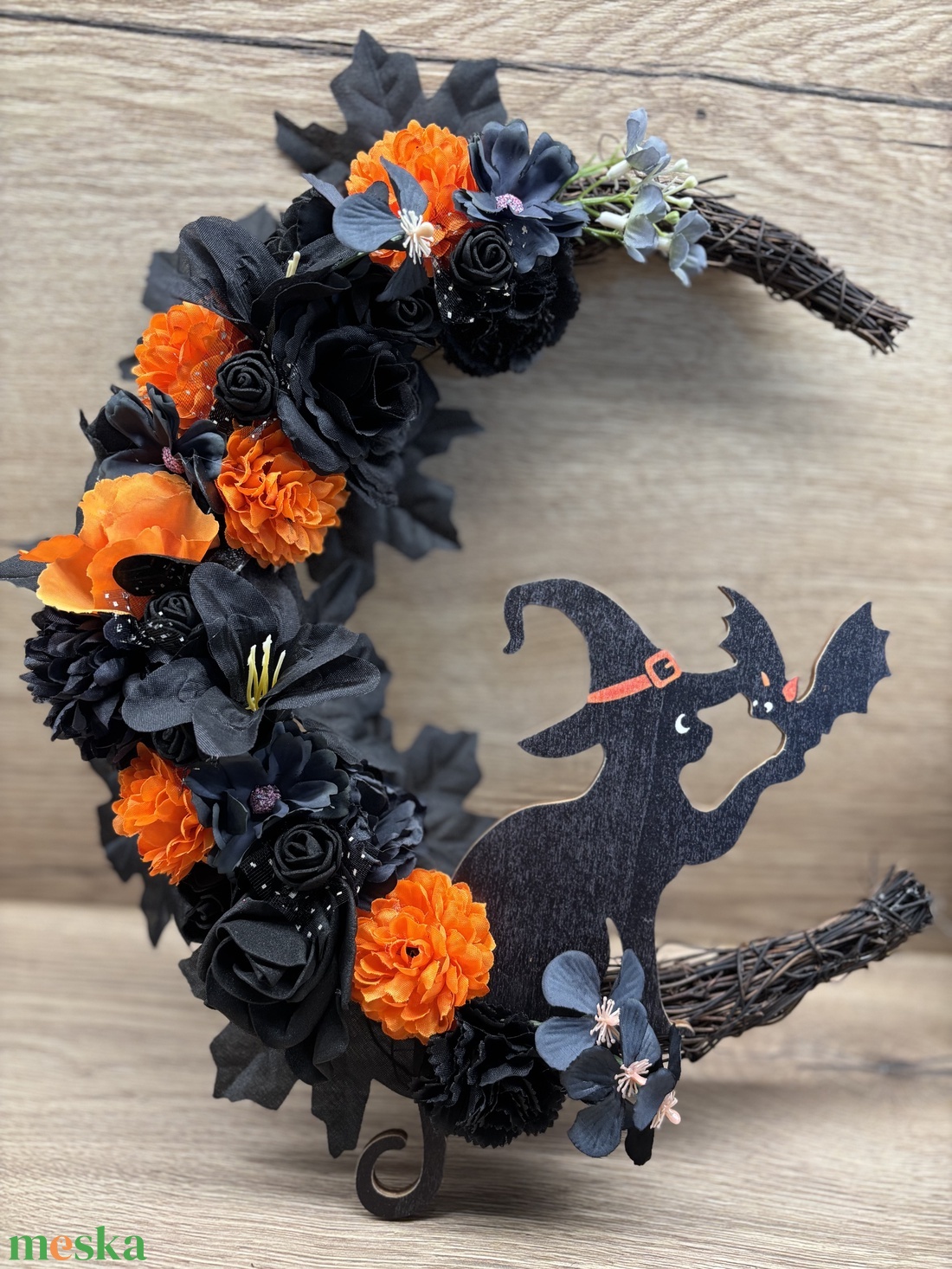 Cicás halloweenes koszorú - otthon & életmód - dekoráció - halloween - halloweeni ajtódíszek és ablakdíszek - Meska.hu