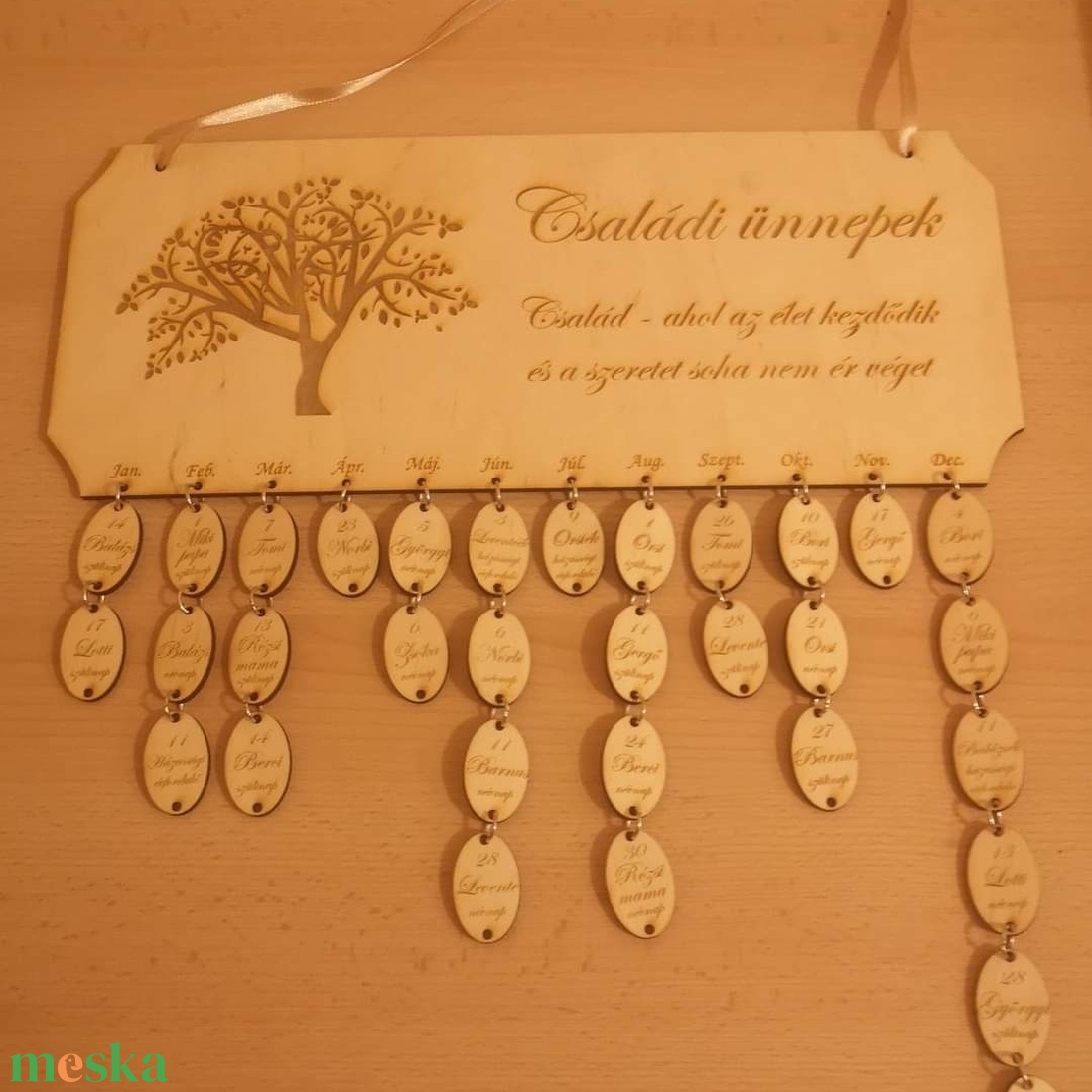 Családi ünnepek tábla - otthon & életmód - dekoráció - fali és függő dekoráció - falinaptár & öröknaptár - Meska.hu