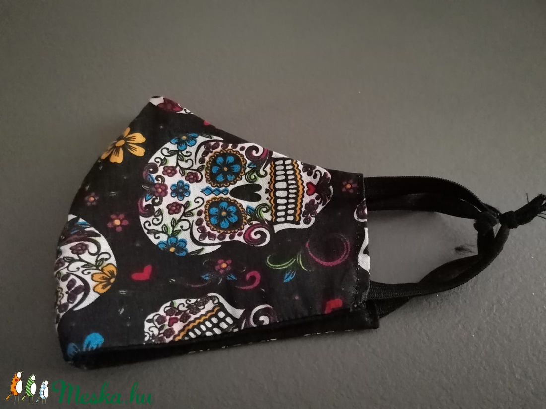 Fenött maszk  képregényes  -  - Meska.hu