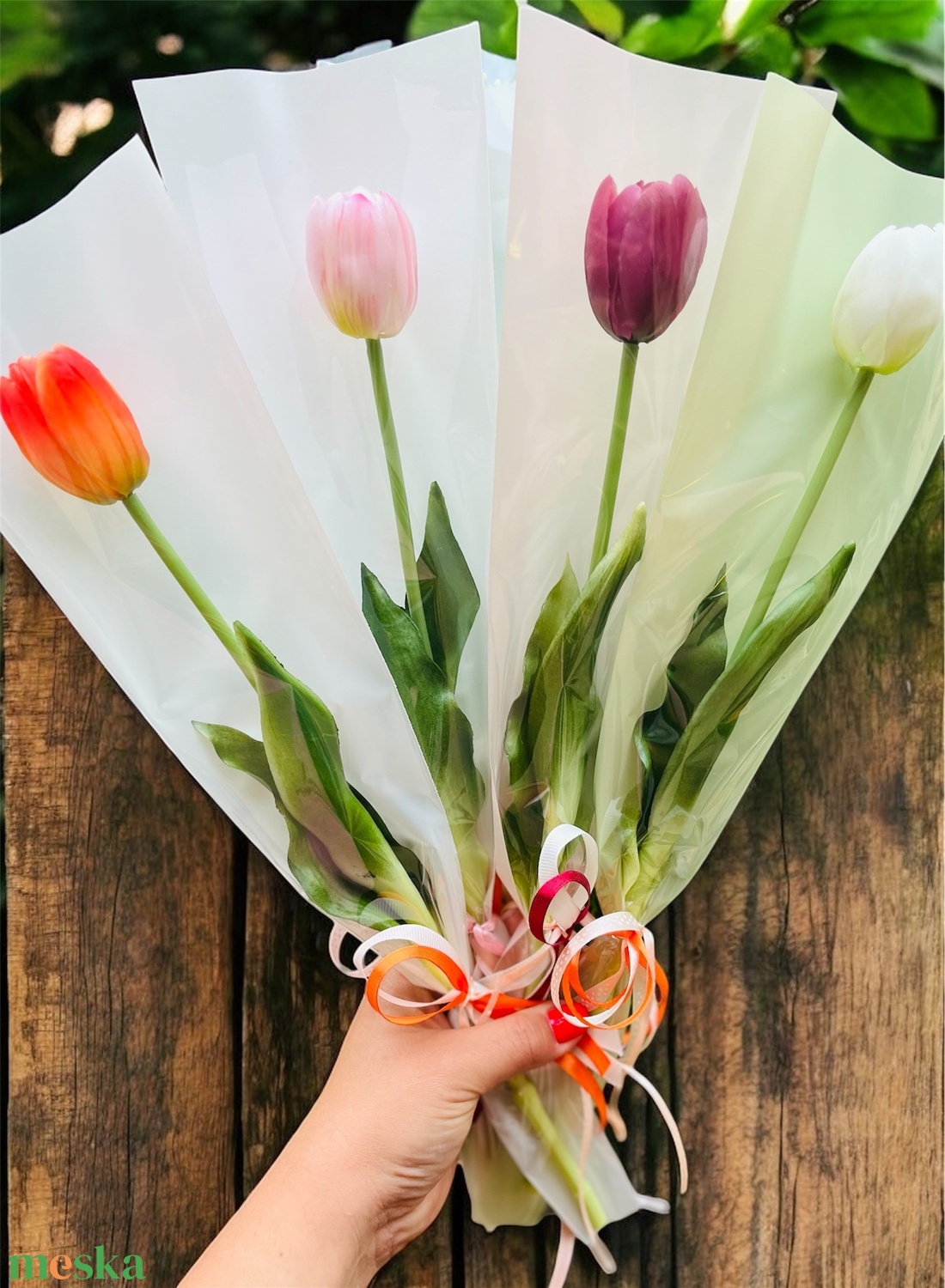 Ballagásra, pedagógusnapra real touch tulipán és gerbera - otthon & életmód - dekoráció - virágdísz és tartó - virágbox, virágdoboz - Meska.hu Ballagásra, pedagógusnapra real touch tulipán és gerbera - otthon & életmód - dekoráció - virágdísz és tartó - virágbox, virágdoboz - Meska.hu