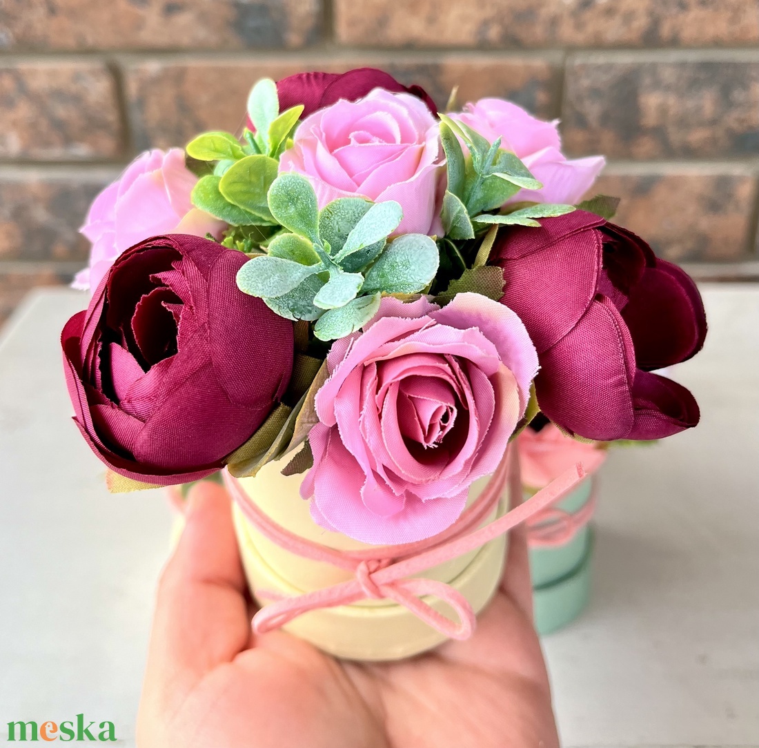 Nőnapi díszek - otthon & életmód - dekoráció - asztal és polc dekoráció - díszdoboz - Meska.hu