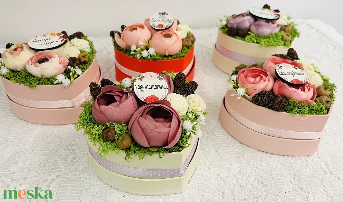 Nőnapi díszek - otthon & életmód - dekoráció - asztal és polc dekoráció - díszdoboz - Meska.hu