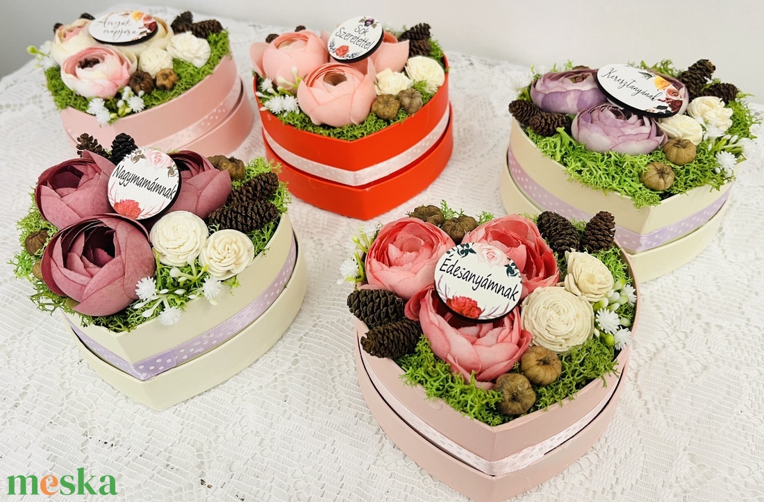 Nőnapi díszek - otthon & életmód - dekoráció - asztal és polc dekoráció - díszdoboz - Meska.hu
