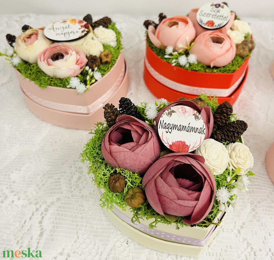 Nőnapi díszek - otthon & életmód - dekoráció - asztal és polc dekoráció - díszdoboz - Meska.hu