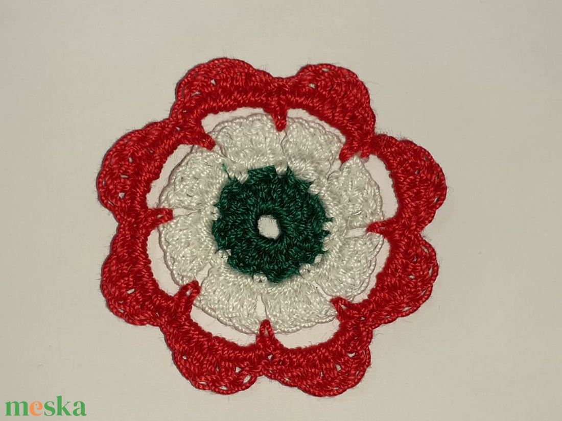 Horgolt kokárda - ékszer - kitűző és bross - kitűző - Meska.hu Horgolt kokárda - ékszer - kitűző és bross - kitűző - Meska.hu