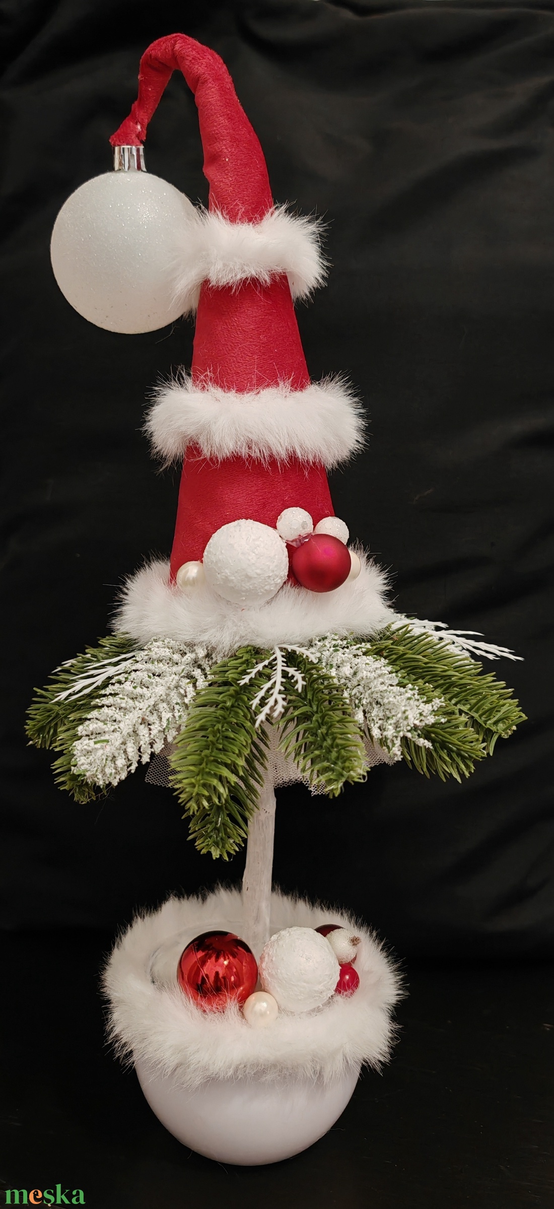 Piros-fehér kis grincsfa asztali dísz - karácsony - karácsonyi lakásdekoráció - karácsonyfa, grincsfa - Meska.hu