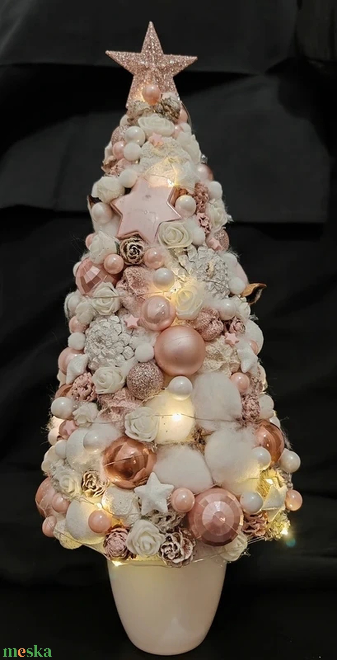 Egyedi karácsonyi rózsaszín-fehér asztali dísz LED világítással - karácsony - karácsonyi lakásdekoráció - karácsonyfa, grincsfa - Meska.hu