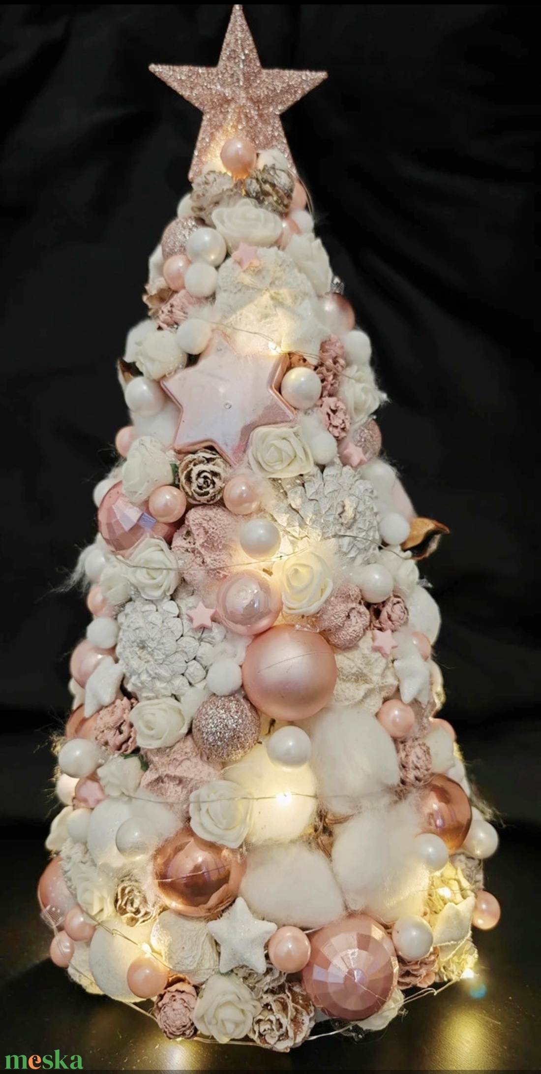 Egyedi karácsonyi rózsaszín-fehér asztali dísz LED világítással - karácsony - karácsonyi lakásdekoráció - karácsonyfa, grincsfa - Meska.hu