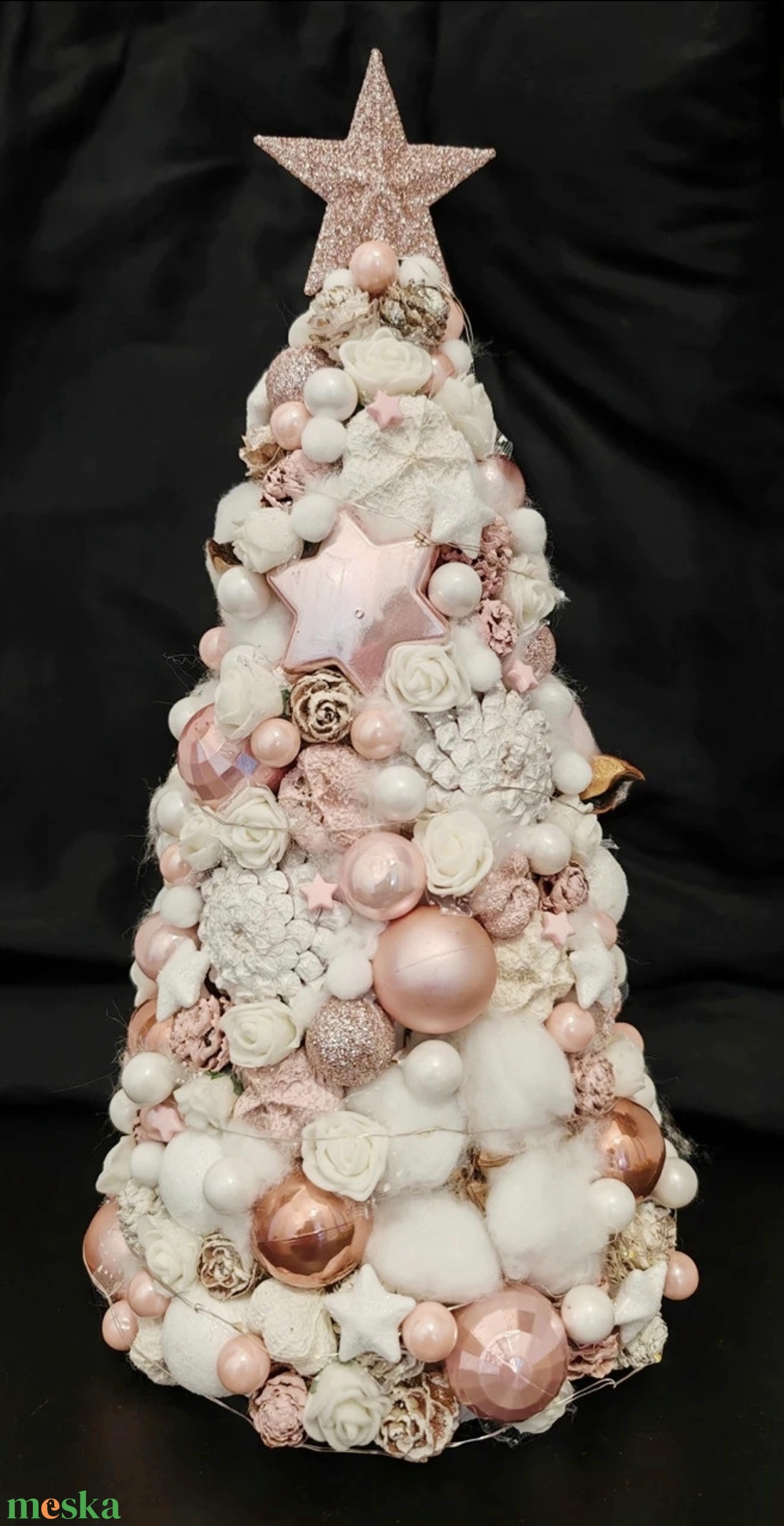 Egyedi karácsonyi rózsaszín-fehér asztali dísz LED világítással - karácsony - karácsonyi lakásdekoráció - karácsonyfa, grincsfa - Meska.hu