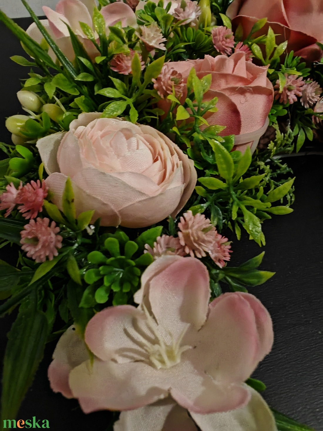 Rózsaszín virágokkal készült tavaszi Életfa (Tündérfa) kopogtató  - otthon & életmód - dekoráció - ajtó- és ablak dekoráció - ajtódísz & kopogtató - Meska.hu