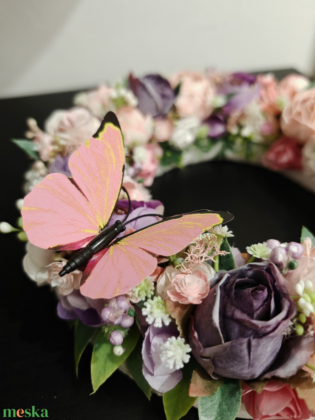 Tavaszi kopogtató rózsaszín-lila virágokkal - otthon & életmód - dekoráció - ajtó- és ablak dekoráció - ajtódísz & kopogtató - Meska.hu