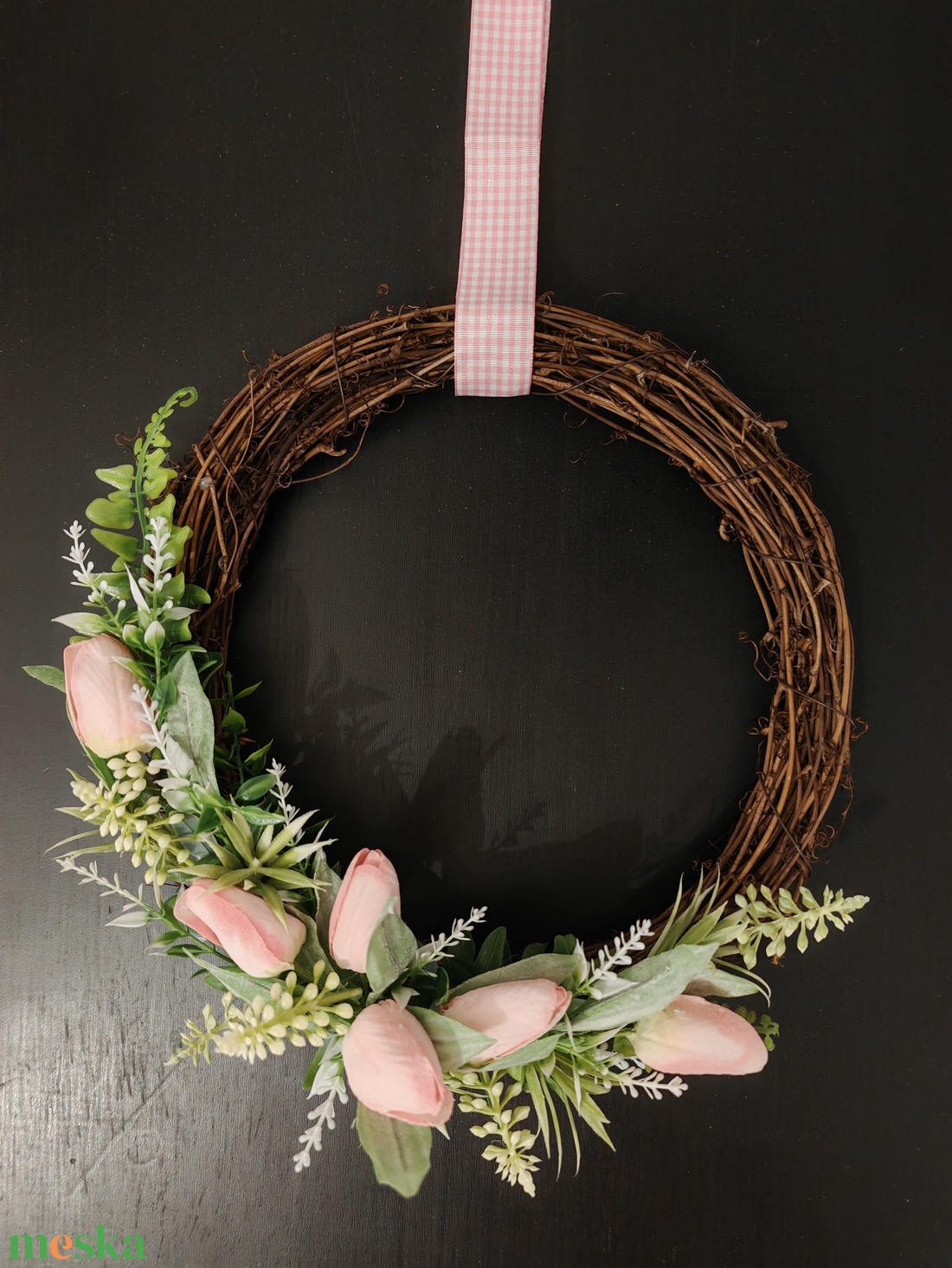 Tavaszi ajtódísz rózsaszín tulipánokkal - otthon & életmód - dekoráció - ajtó- és ablak dekoráció - ajtódísz & kopogtató - Meska.hu