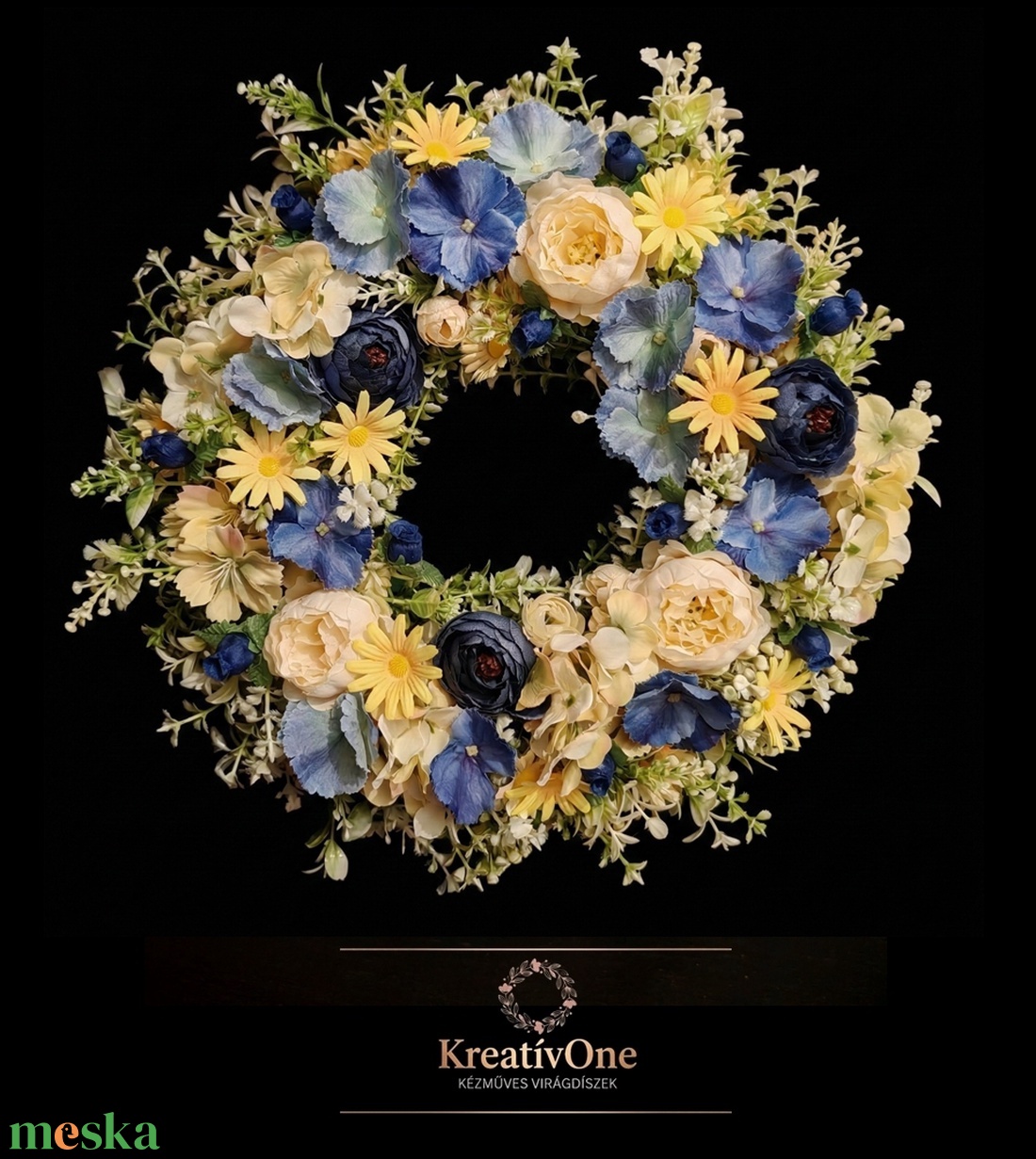 Tavaszi ajtódísz kék és sárga virágokkal - otthon & életmód - dekoráció - ajtó- és ablak dekoráció - ajtódísz & kopogtató - Meska.hu