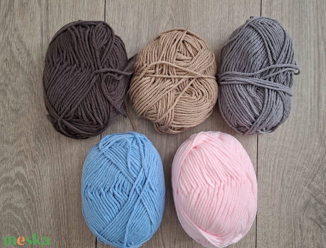 Kötött drót névtábla, Babaszoba névdekoráció, névtábla, kötött ajtódísz, kötött ajtódekoráció - baba - mama - babaszoba dekoráció - baba névtábla - Meska.hu