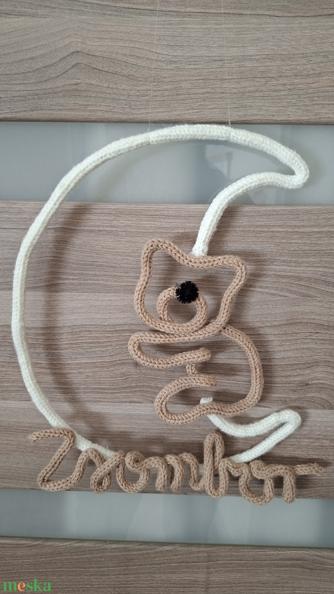 Kötött drót névtábla, Babaszoba névdekoráció, névtábla, kötött ajtódísz, kötött ajtódekoráció - baba - mama - babaszoba dekoráció - baba névtábla - Meska.hu