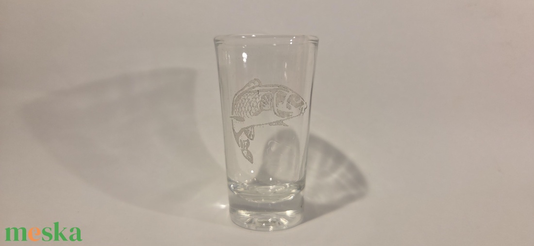 Halas gravírozott felespohár - otthon & életmód - konyhafelszerelés, tálalás - tálalás - pálinkás poharak, szettek - Meska.hu