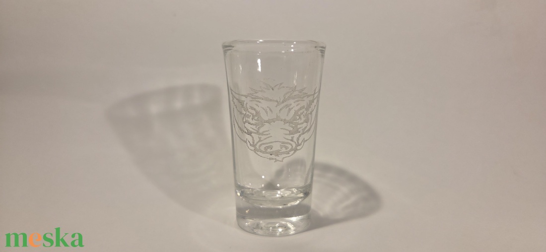 Vaddisznós gravírozott felespohár - otthon & életmód - konyhafelszerelés, tálalás - tálalás - pálinkás poharak, szettek - Meska.hu