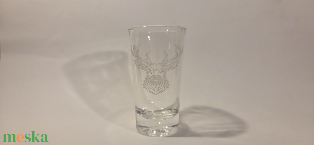 Szarvasos gravírozott felespohár - otthon & életmód - konyhafelszerelés, tálalás - tálalás - pálinkás poharak, szettek - Meska.hu