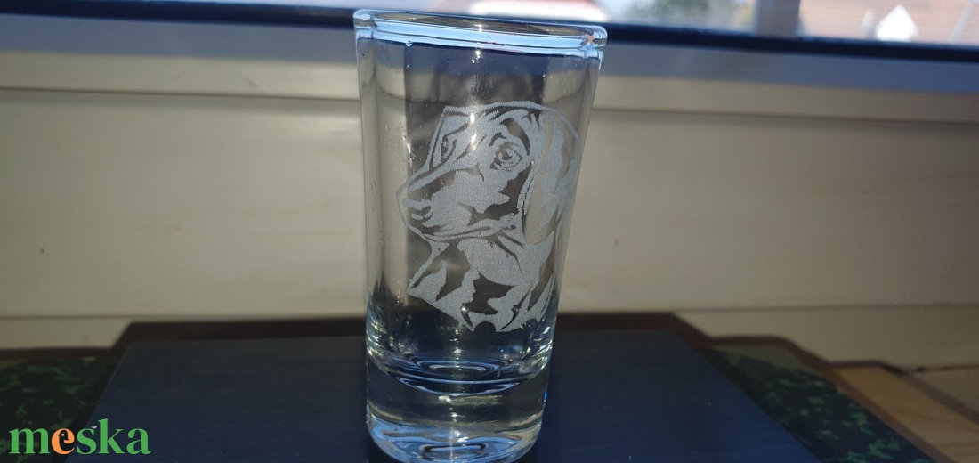 Tacskós gravírozott felespohár - otthon & életmód - konyhafelszerelés, tálalás - tálalás - pálinkás poharak, szettek - Meska.hu