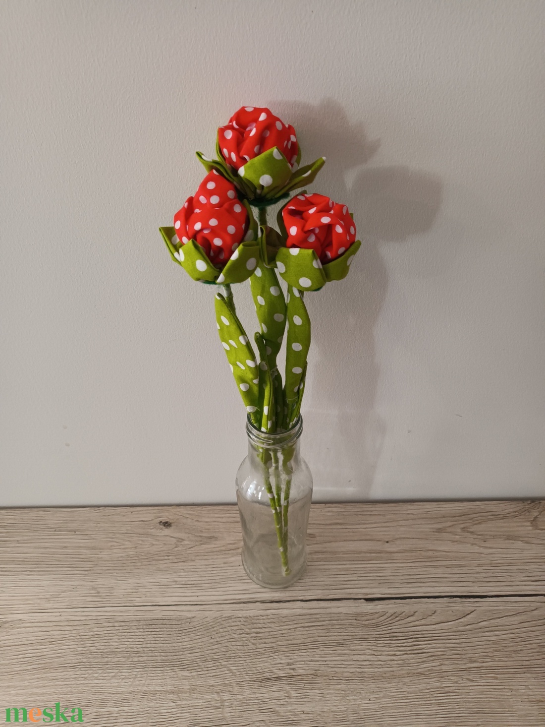 Piros pöttyös textil rózsa - otthon & életmód - virágdekoráció - virágok - szálas virág - Meska.hu