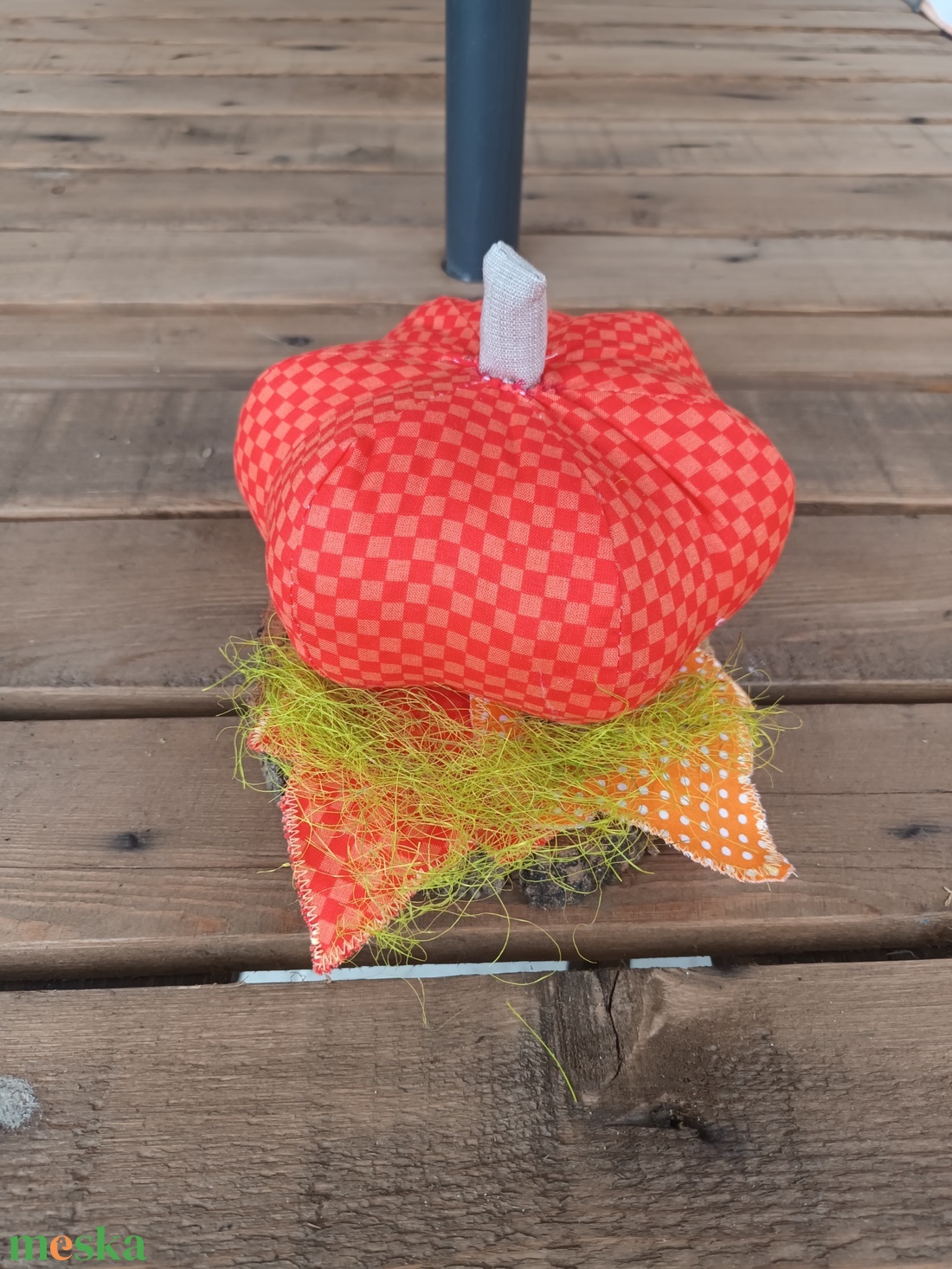 Őszi dekoráció 14 cm-s fa korongon - otthon & életmód - dekoráció - asztal és polc dekoráció - asztaldísz - Meska.hu Őszi dekoráció 14 cm-s fa korongon - otthon & életmód - dekoráció - asztal és polc dekoráció - asztaldísz - Meska.hu
