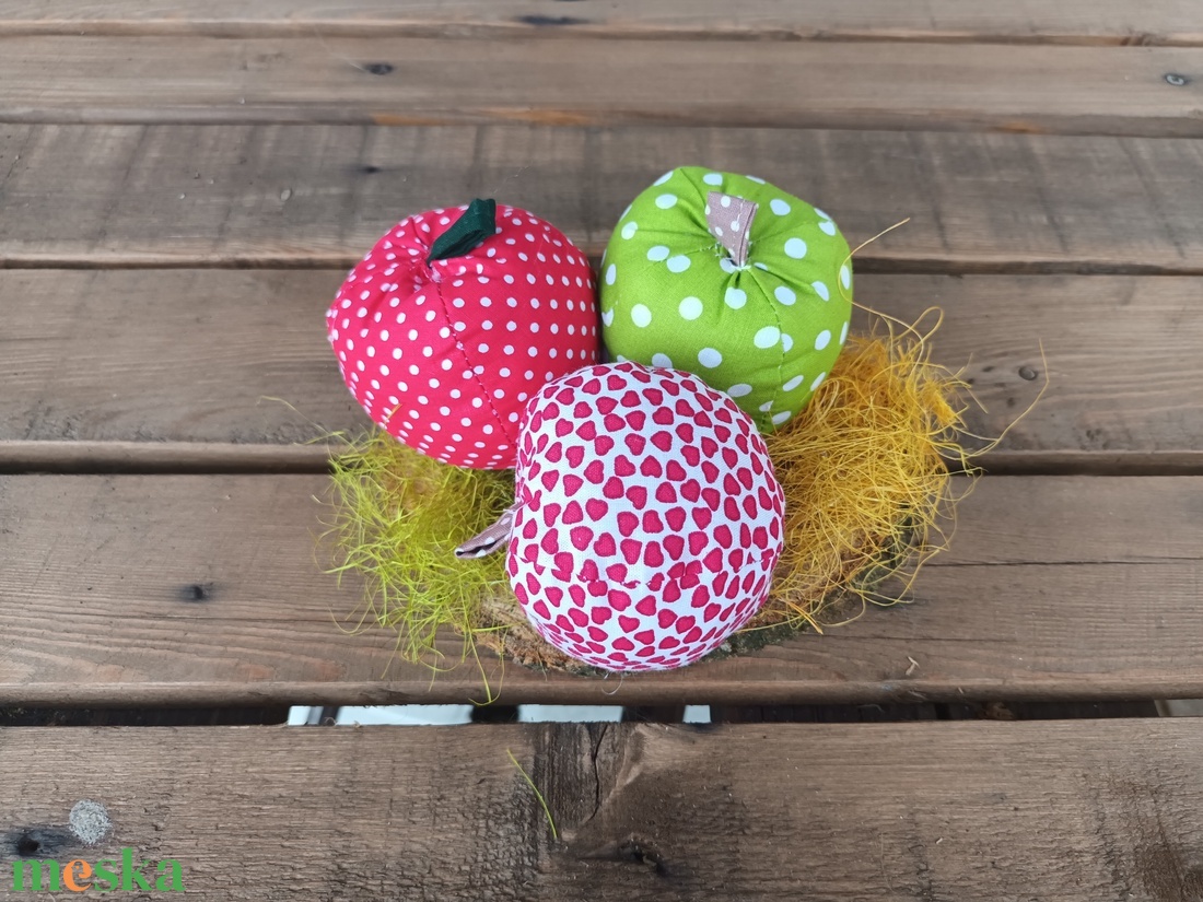 Őszi dekoráció 15 cm-s fa korongon - otthon & életmód - dekoráció - asztal és polc dekoráció - asztaldísz - Meska.hu Őszi dekoráció 15 cm-s fa korongon - otthon & életmód - dekoráció - asztal és polc dekoráció - asztaldísz - Meska.hu