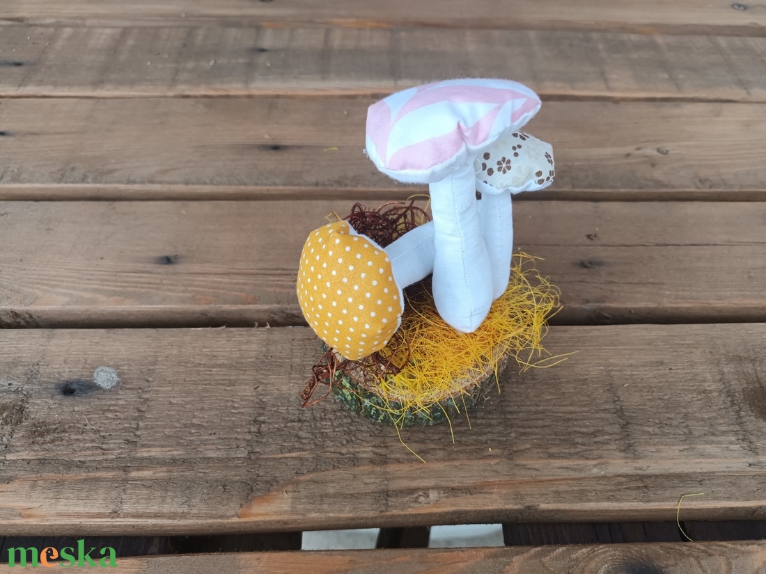 Őszi dekoráció 8 cm-s fa korongon  - otthon & életmód - dekoráció - asztal és polc dekoráció - asztaldísz - Meska.hu