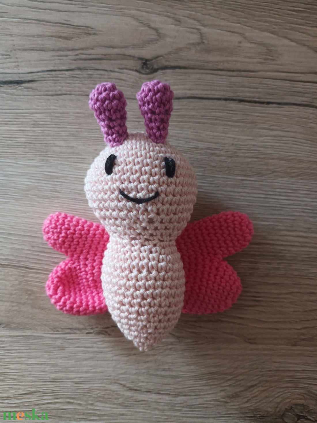 Lille, az amigurumi pillangó - játék & sport - plüssállat & játékfigura - más figura - Meska.hu Lille, az amigurumi pillangó - játék & sport - plüssállat & játékfigura - más figura - Meska.hu