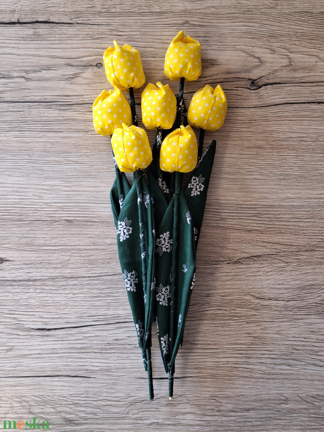 Sárga pettyes textil tulipán - otthon & életmód - dekoráció - dísztárgy - Meska.hu