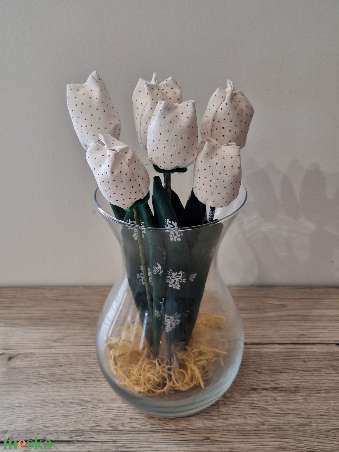 Fehér pettyes textil tulipán - otthon & életmód - dekoráció - dísztárgy - Meska.hu