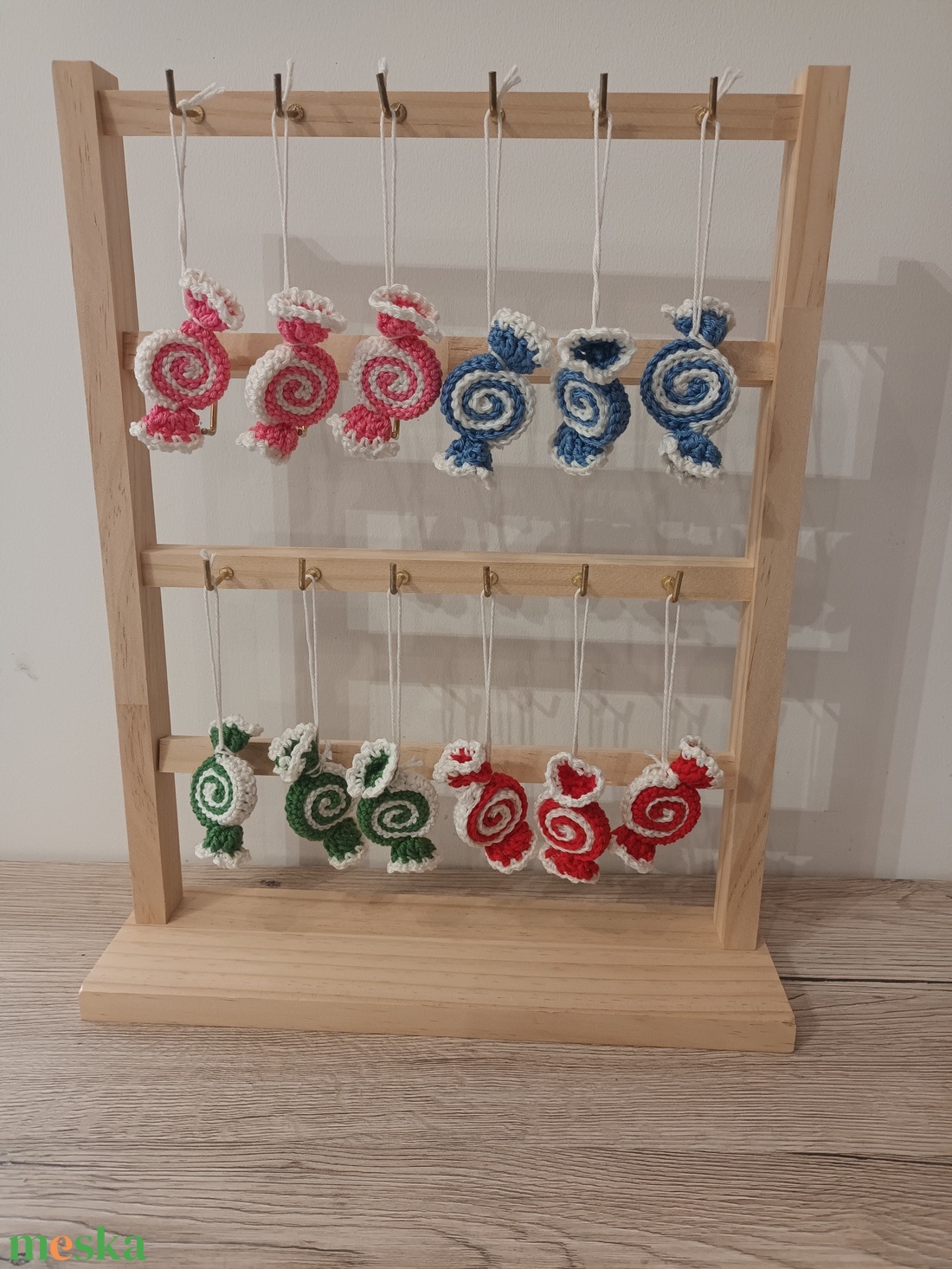 Karácsonyi horgolt cukorka - karácsony - mikulás - mikulás beltéri dekoráció - Meska.hu