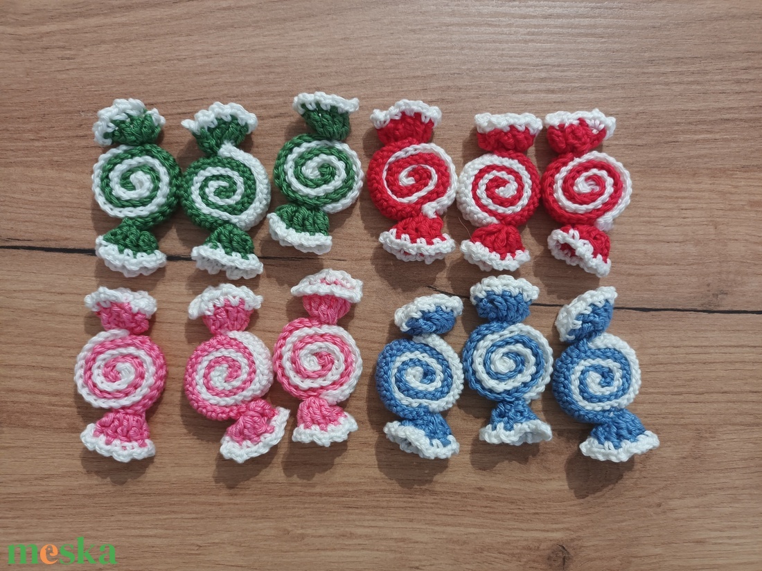 Karácsonyi horgolt cukorka - karácsony - mikulás - mikulás beltéri dekoráció - Meska.hu