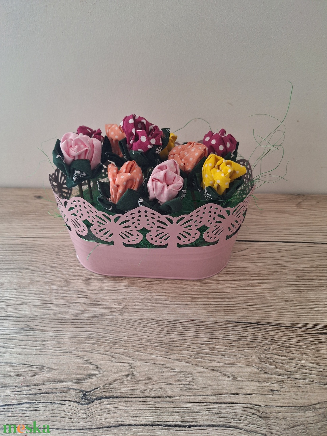 Textil rózsák vödörben - otthon & életmód - dekoráció - asztal és polc dekoráció - dekorációs tál, tartó - Meska.hu