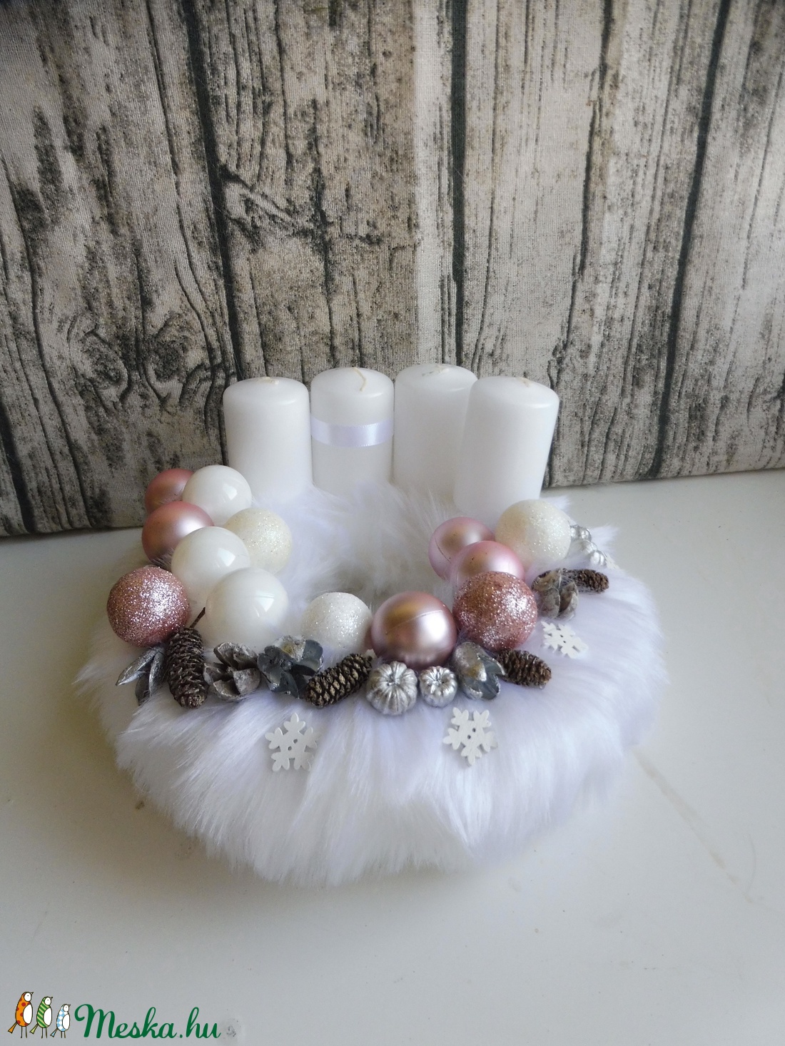 Szőrmés adventi koszorú - rózsaszín, fehér -  - Meska.hu