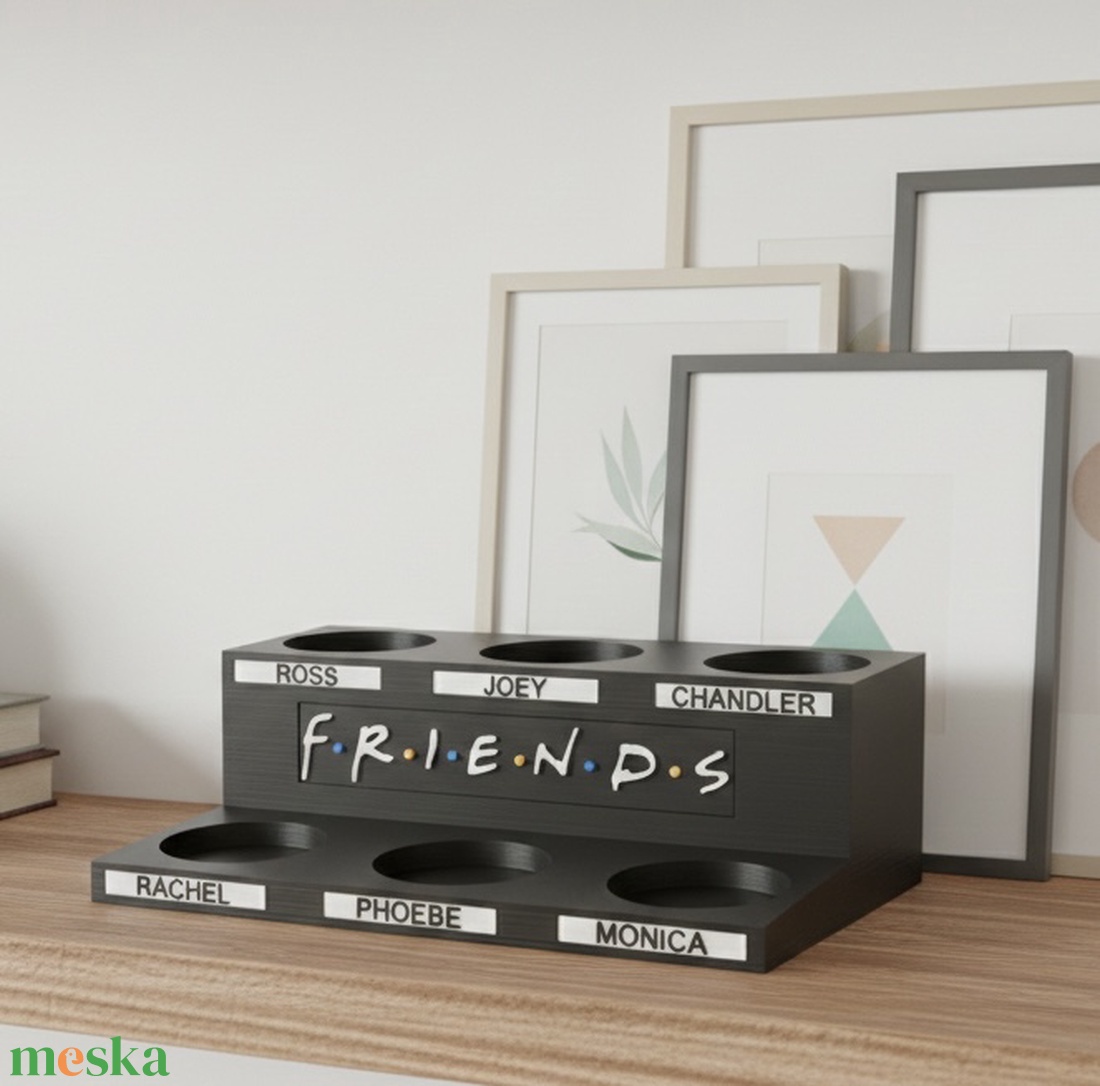 Friends figuratartó - kellékek & szerszámok - dekorációs kellékek - figurák - Meska.hu