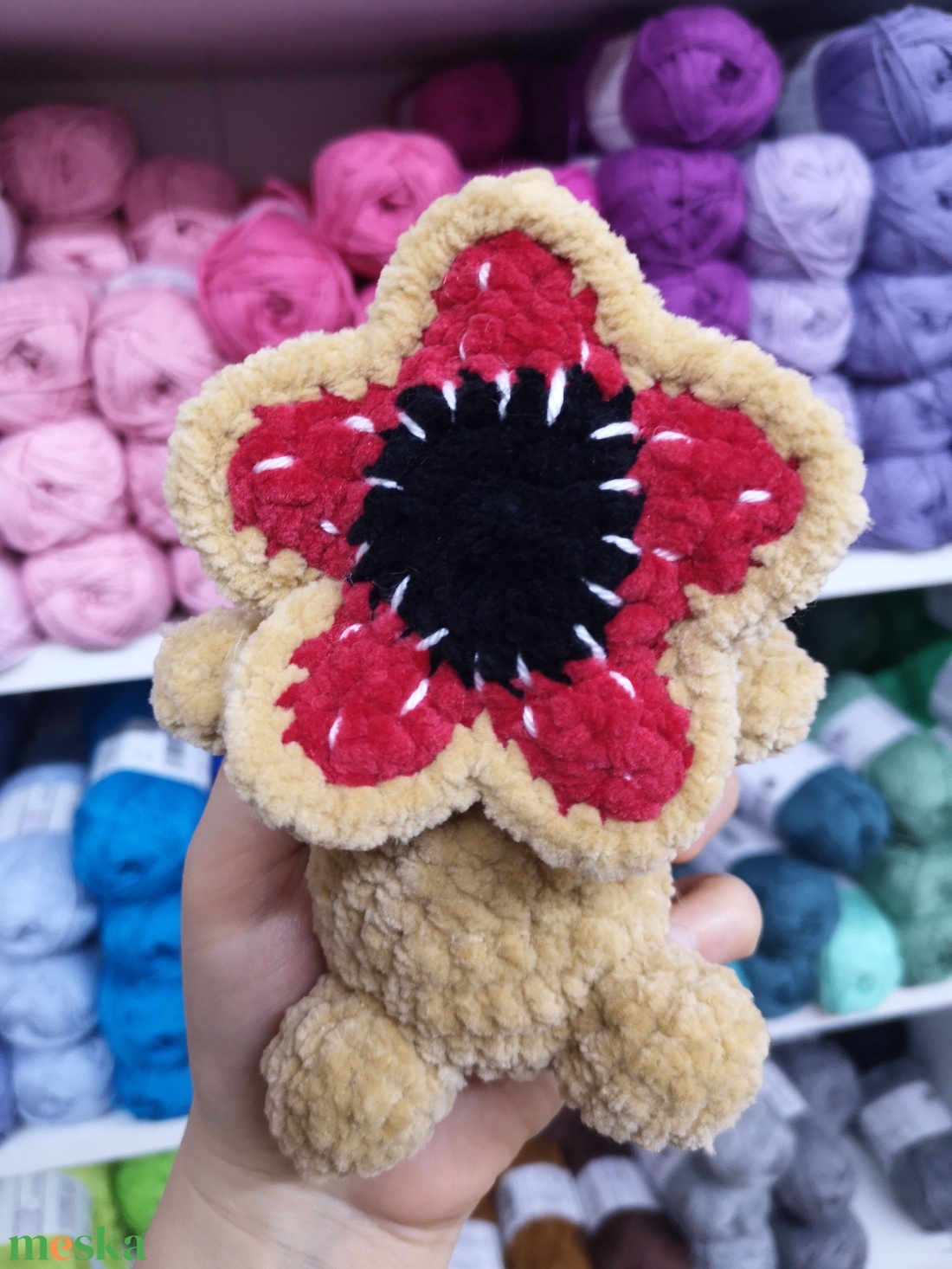  Horgolt Baby Demogorgon figura � Stranger Things rajongói ajándék  � egyedi kézműves - játék & sport - plüssállat & játékfigura - plüss mesefigurák - Meska.hu