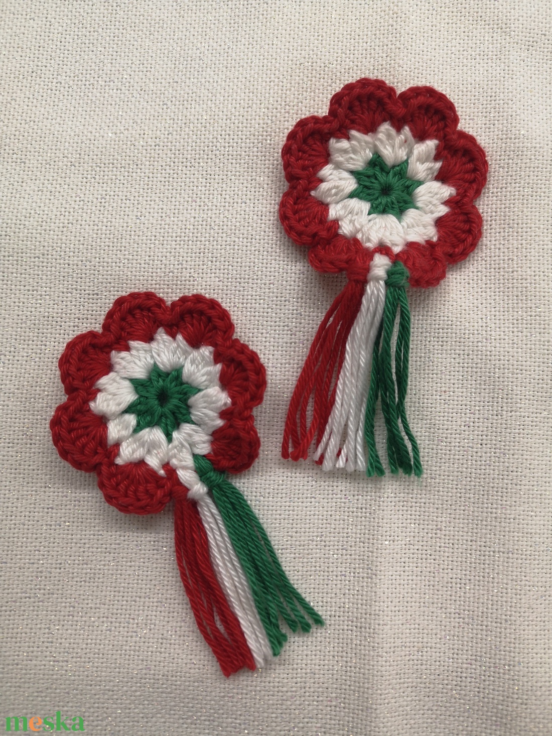 Horgolt kokárda - ékszer - kitűző és bross - Meska.hu
