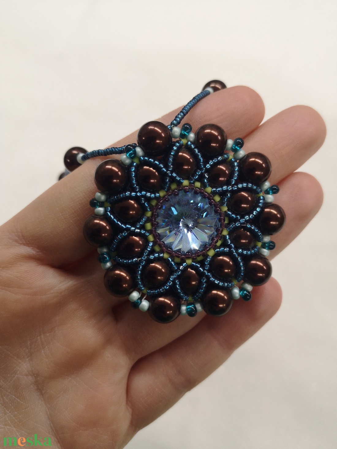 Elegáns Swarovski medálos nyaklánc � föld és tenger színei  - ékszer - nyaklánc - medálos nyaklánc - Meska.hu