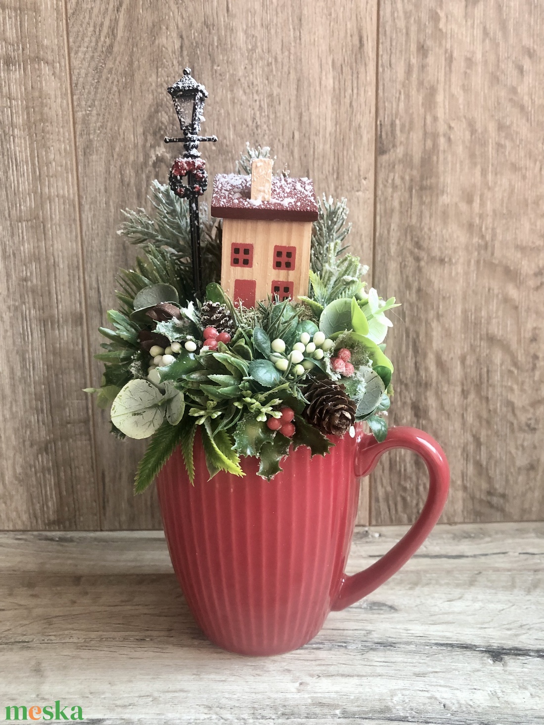 Piros bögrés, havas házikós adventi/ karácsonyi dekoráció - karácsony - adventi díszek - adventi asztaldísz - Meska.hu Piros bögrés, havas házikós adventi/ karácsonyi dekoráció - karácsony - adventi díszek - adventi asztaldísz - Meska.hu