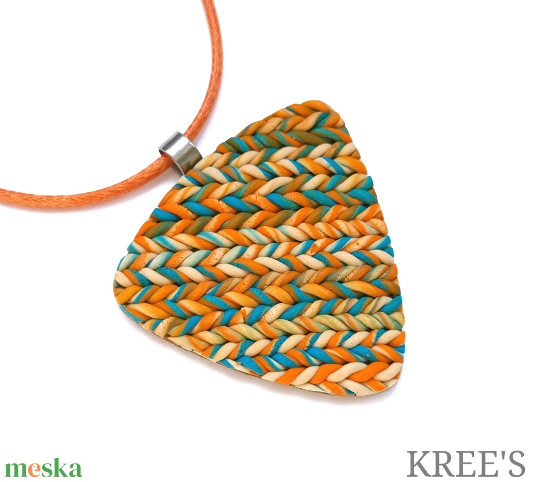 Kötött mintás ékszergyurma nyaklánc - ékszer - nyaklánc - medálos nyaklánc - Meska.hu