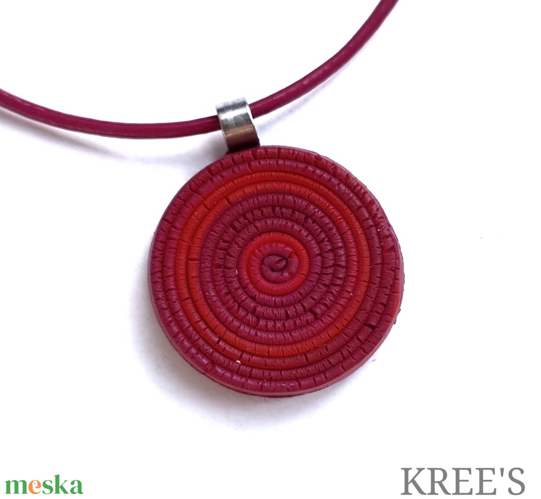 Vörös spirál, ékszergyurma nyaklánc  - ékszer - nyaklánc - medálos nyaklánc - Meska.hu