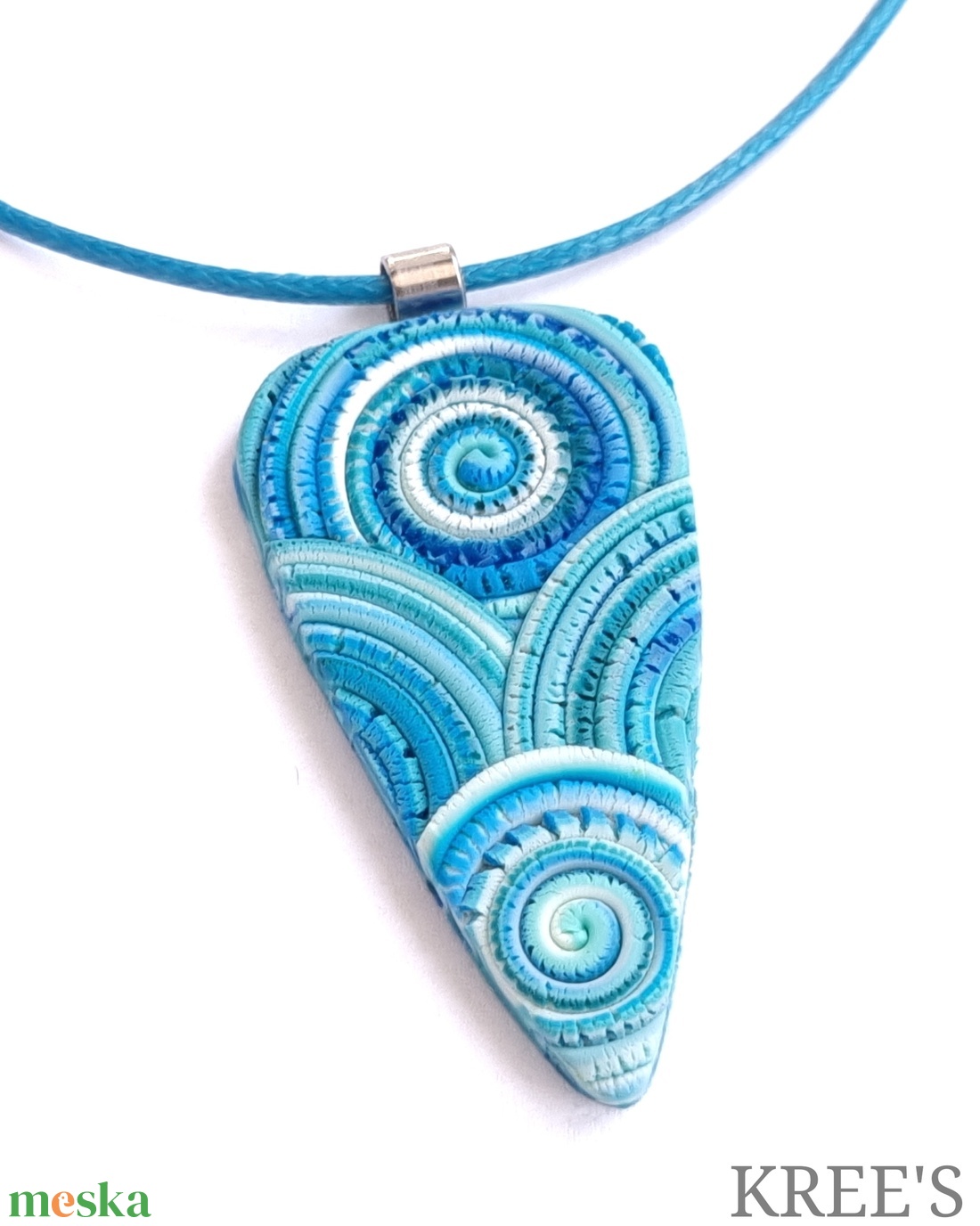 Kék mintás, spirálos ékszergyurma nyaklánc  - ékszer - nyaklánc - medálos nyaklánc - Meska.hu
