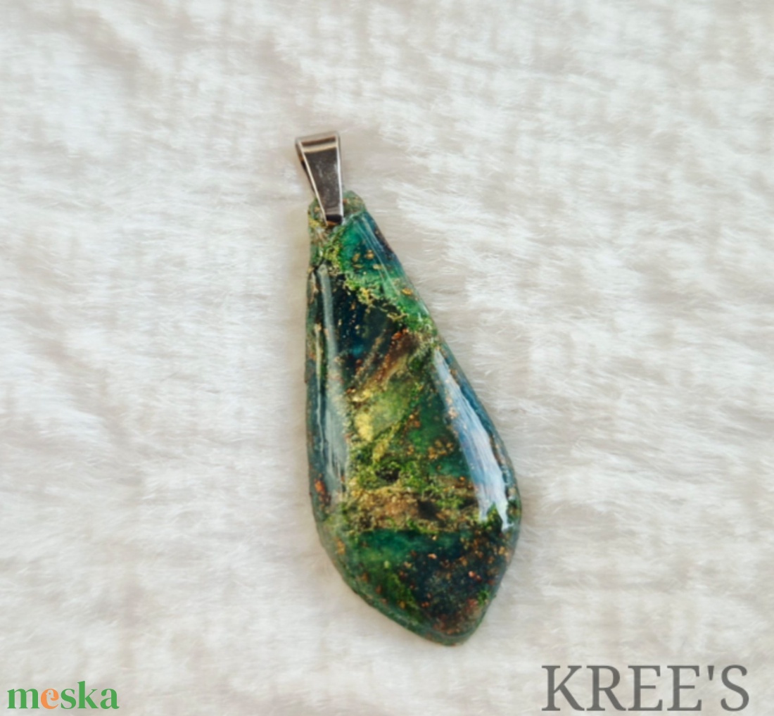 Zöld-arany üveghatású medál - ékszer - nyaklánc - medálos nyaklánc - Meska.hu