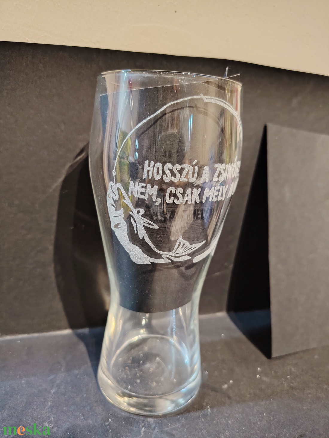 Egyedi kézzel gravírozott horgász söröspohár (570 ml) � Mosogatógépben mosható - otthon & életmód - konyhafelszerelés, tálalás - tálalás - sörös pohár és korsó - Meska.hu