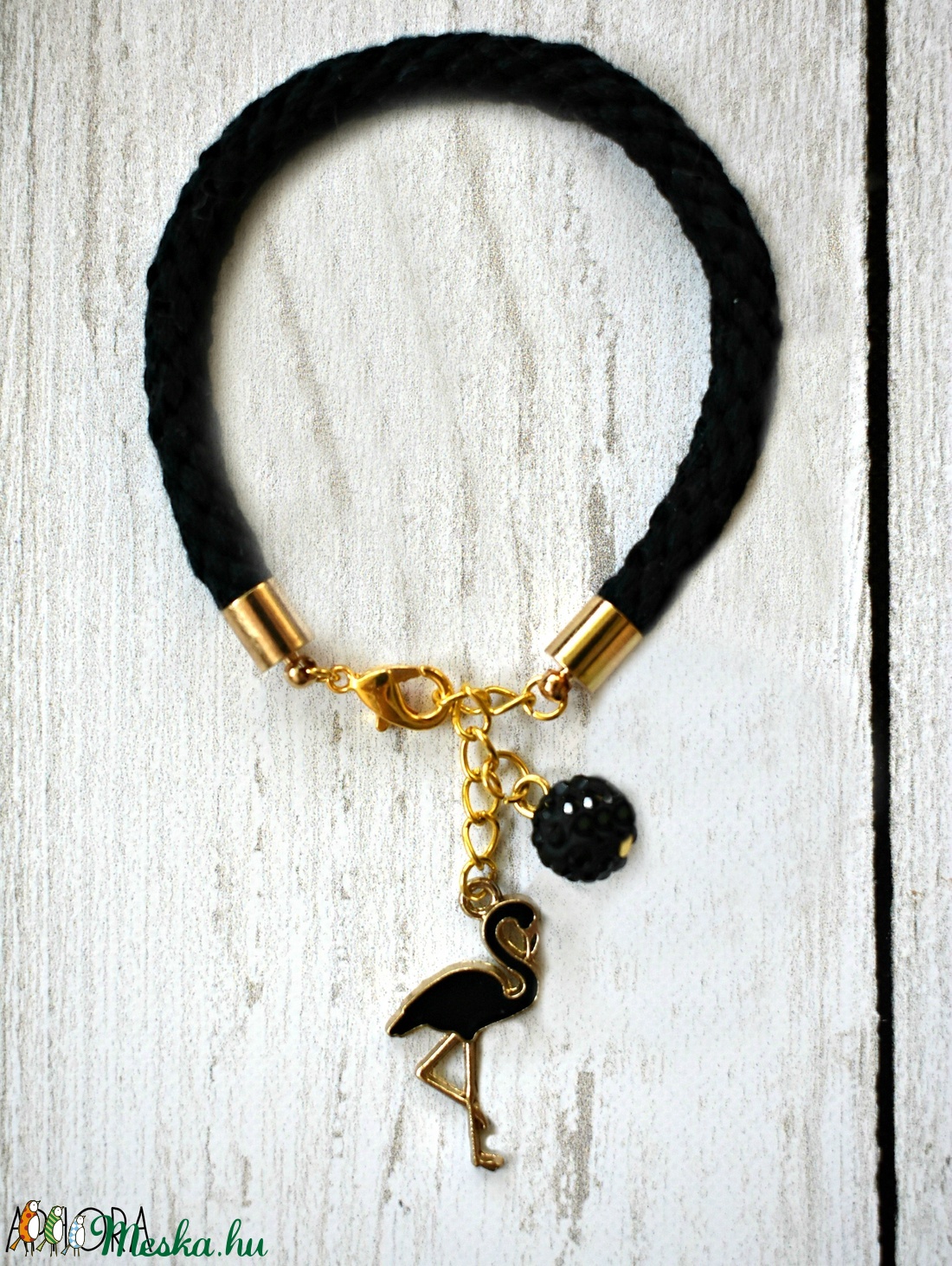 Fekete flamingós fonott karkötő - ékszer - karkötő - fonott karkötő - Meska.hu