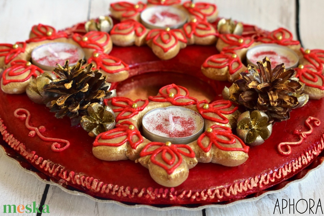 Piros mézeskalács koszorú arany díszítéssel - élelmiszer - édesség - mézeskalács - Meska.hu