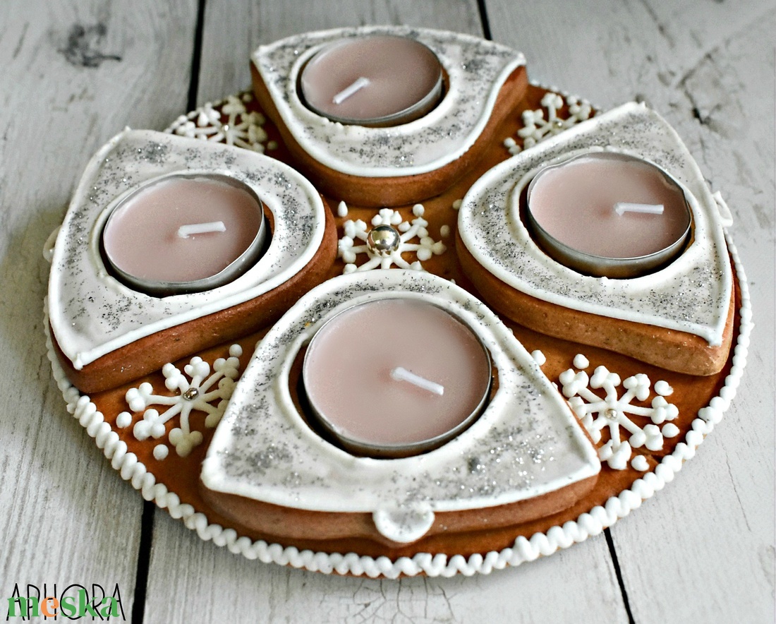 Mézeskalács adventi koszorú harangos ( fehér-rózsaszín) - karácsony - adventi díszek - adventi gyertyadíszek és koszorúdíszek - Meska.hu